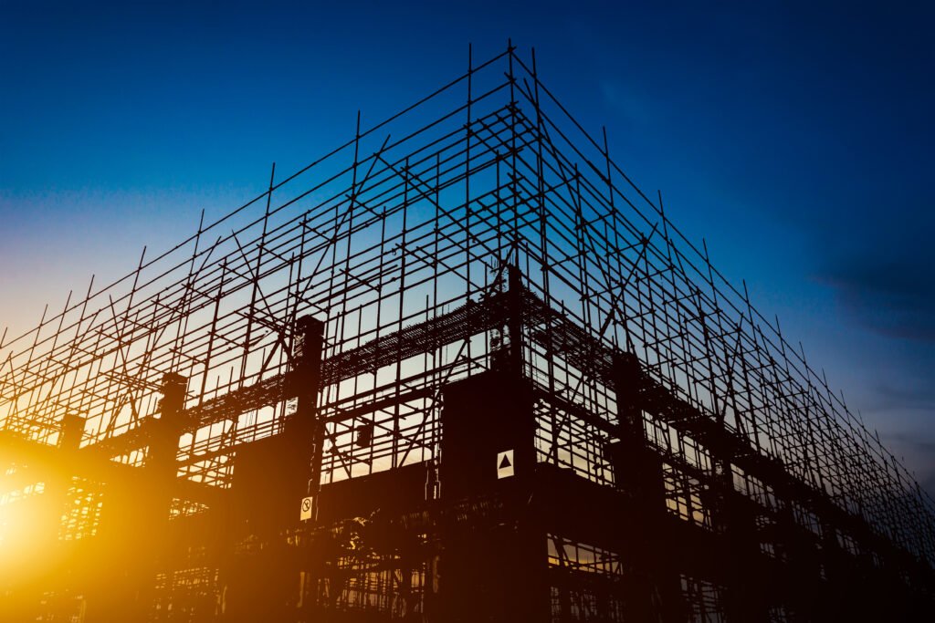 Vantagens do Aço Estrutural em Grandes Obras Resistência, Versatilidade e Economia para Construções Comerciais e Industriais